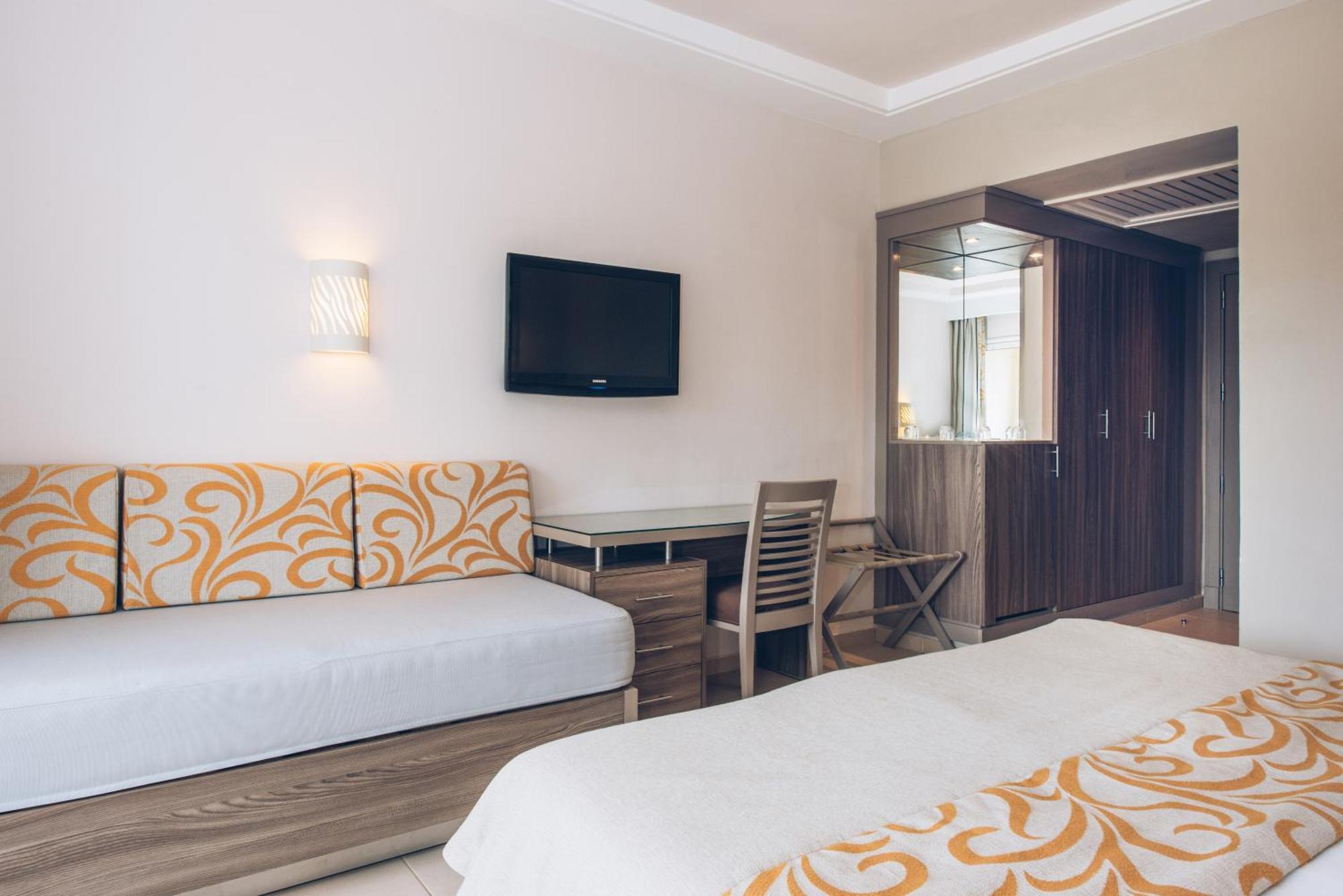 Iberostar Waves Mehari Djerba Hotell Taguermess Exteriör bild